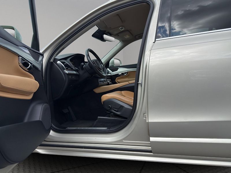Volvo XC90 (2015) D5 AWD MOMENTUM AUT CZ - fotka 9 z 30