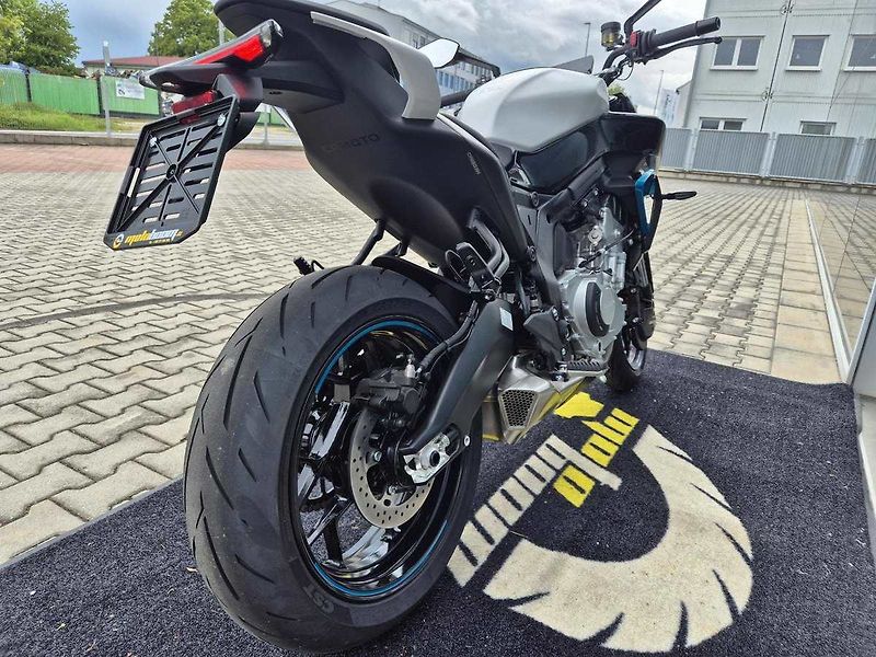 CFMOTO (2026) 675 NK - SKLADEM - fotka 35 z 59
