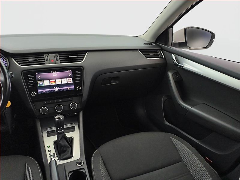 Škoda Octavia (2017) 2.0 TDI, Automat, Navi - fotka 8 z 16