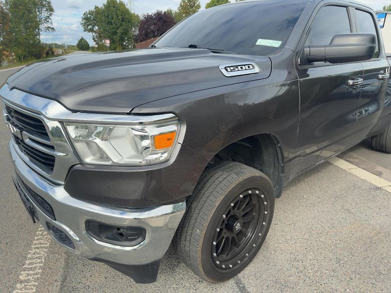 Dodge RAM 1500 (2020) 3,6 Bighorn Lonestar Quad 4x4  - fotka 10 z 19