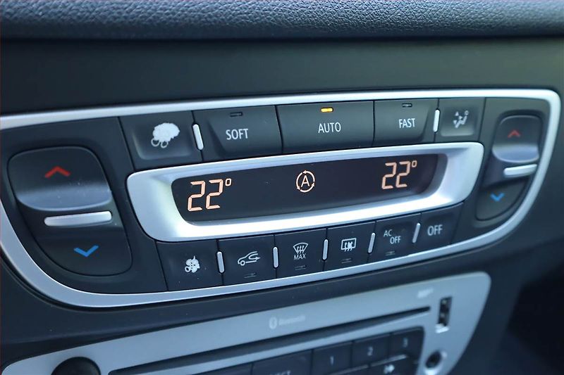 Renault Mégane (2013) 1.5 dCi, Automat, Tempomat - fotka 16 z 20
