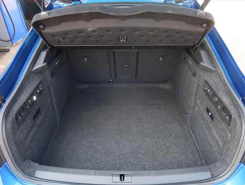Škoda Superb (2020) Sportline 2.0 TDI - fotka 14 z 29