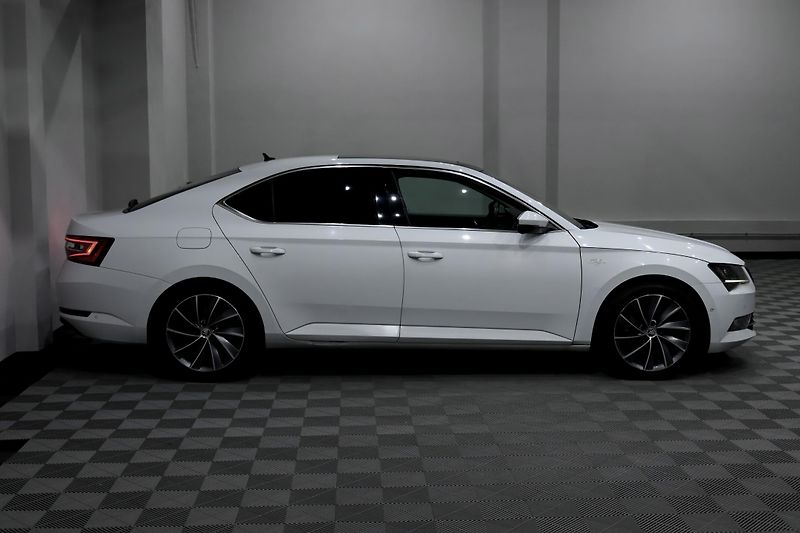 Škoda Superb 3 2.0 TDI 140 kW DSG L&K - fotka 3 z 49