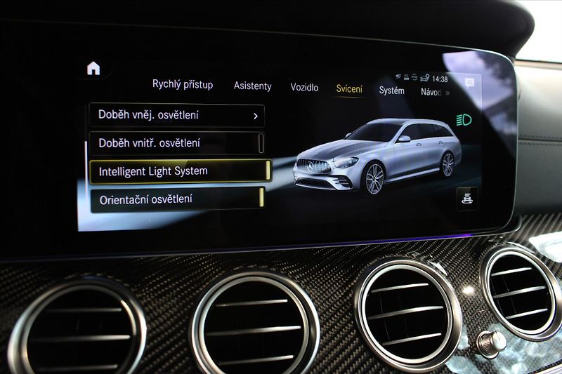 Mercedes-Benz Třídy E 53 AMG 4MATIC+ MB100/DIS+/Pano - fotka 24 z 39