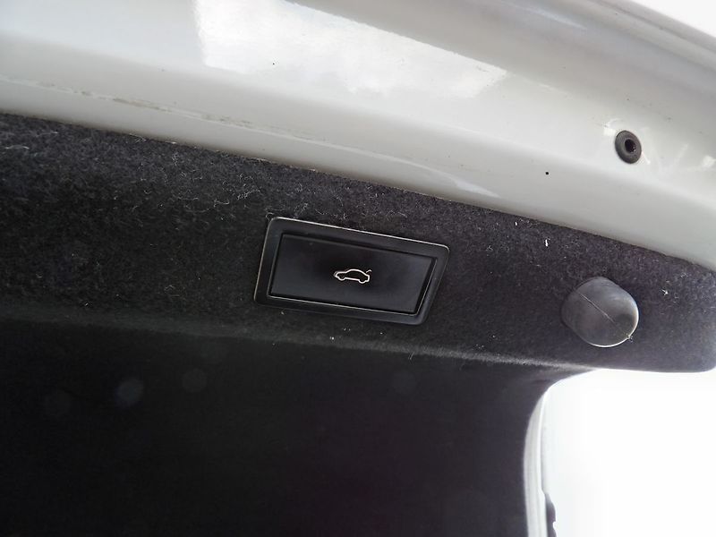Škoda Superb 2.0TDI Style ČR Canton ACC Kam - fotka 21 z 36