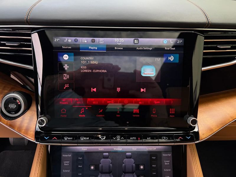 Jeep Grand Wagoneer (2022) + SERIES III + DPH + FULL + - fotka 29 z 36