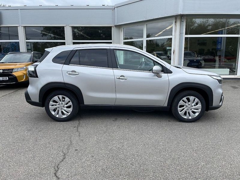 Suzuki S-Cross Premium - fotka 8 z 9