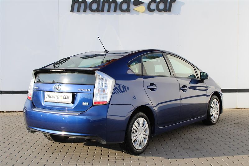 Toyota Prius 1.8 VVT-i HYBRID - fotka 3 z 3