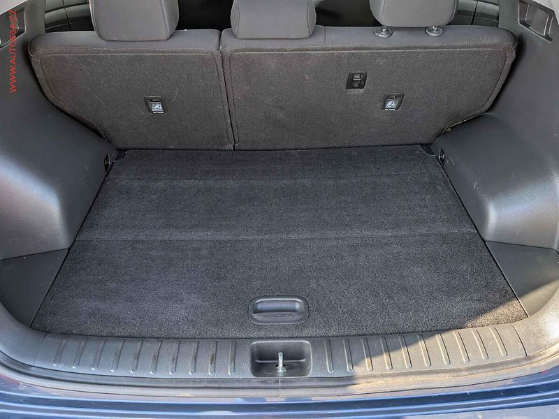 Hyundai Tucson (2018) 1.6GDi, AC, výhřev sed - fotka 7 z 18