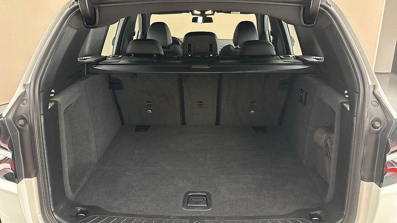 BMW X3 20d AUT xDrive M-sport - fotka 17 z 26
