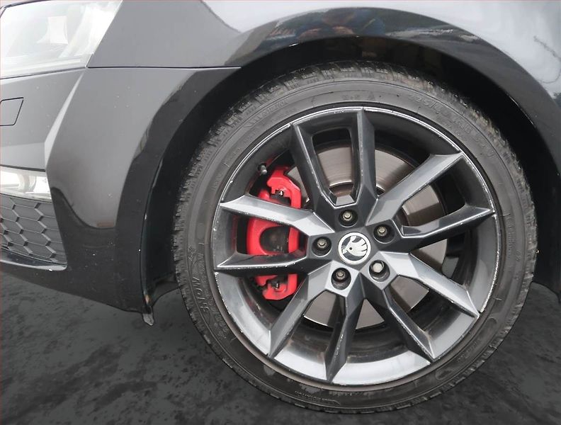 Škoda Octavia (2015) RS 2.0 TSI, Automat - fotka 15 z 22