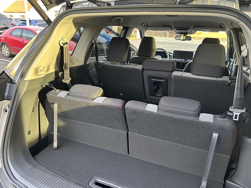 Nissan X-Trail N-Connecta 1.5AT(163K)  7 míst - fotka 8 z 10