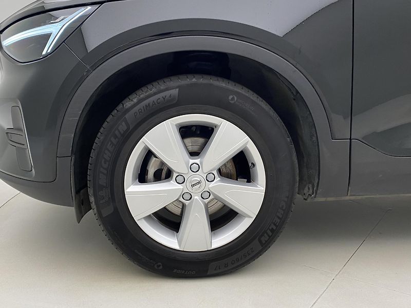 Volvo XC40 T2 ESSENTIAL CZ - fotka 32 z 42