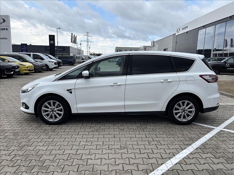 Ford S-MAX 2,0 TDCi 110 kW Titanium - fotka 2 z 45
