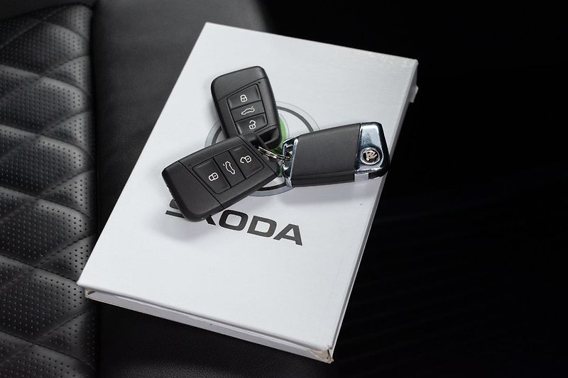 Škoda Kodiaq 147 4x4 SPORTLINE EXC*TAŽNÉ*ČR - fotka 43 z 52