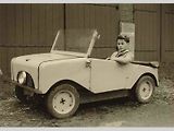Po válce se Gatter chtěl k výrobě vrátit. Toto je prototyp malého automobilu, na němž pracoval v 50. letech.