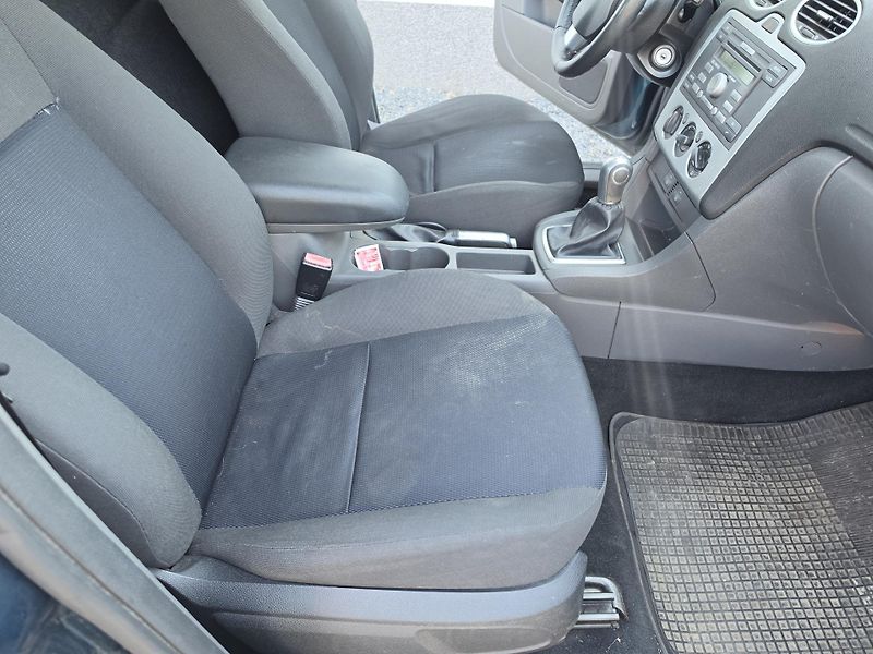 Ford Focus 1.8 TDCI 85KW  - fotka 19 z 20