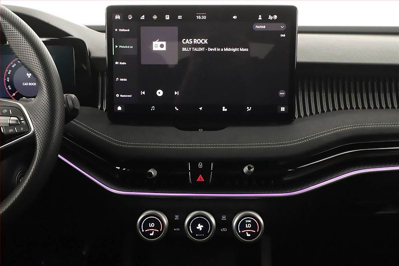 Škoda Superb (2025) 2.0 TDI, Sportline, Navigace - fotka 9 z 28