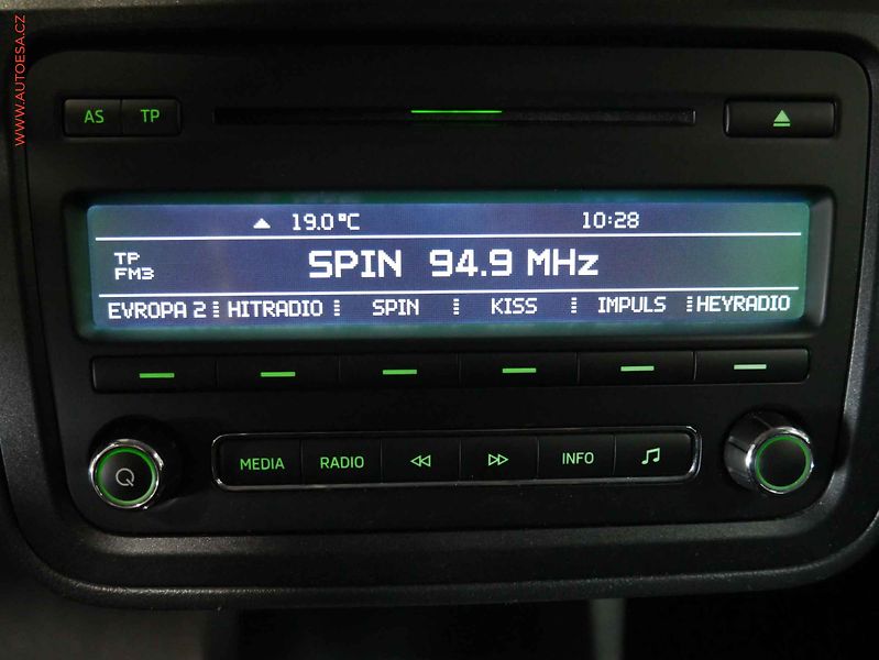 Škoda Fabia (2014) 1.2 TSi, AC, tempo, park - fotka 15 z 19