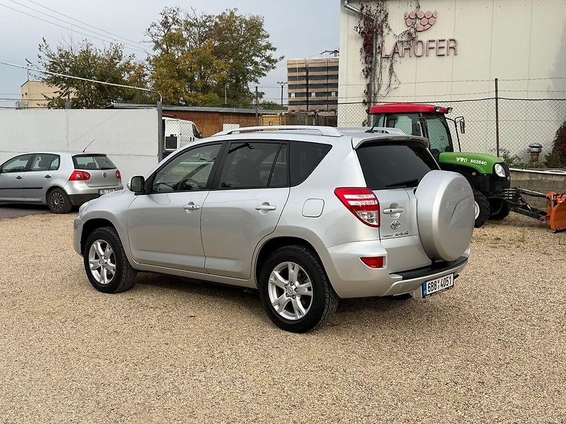 Toyota RAV4 2.2 D-CAT 110KW*4X4*71.TIS KM* - fotka 3 z 28