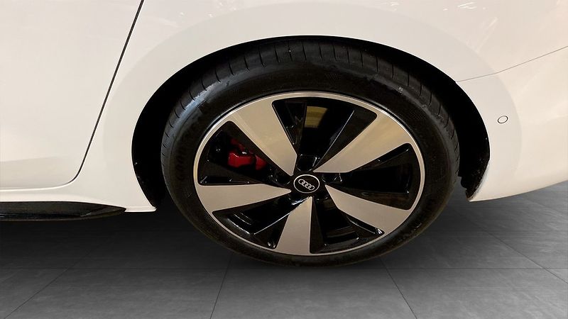 Audi A5 e-hybrid q S-Line 360 Tech+ Ta - fotka 6 z 12