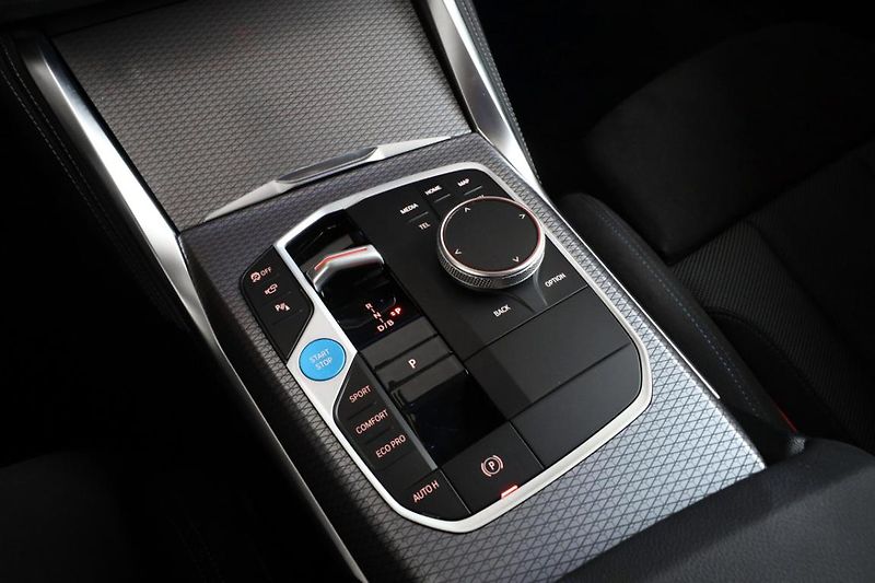 BMW i4 M60 xDrive - fotka 9 z 29