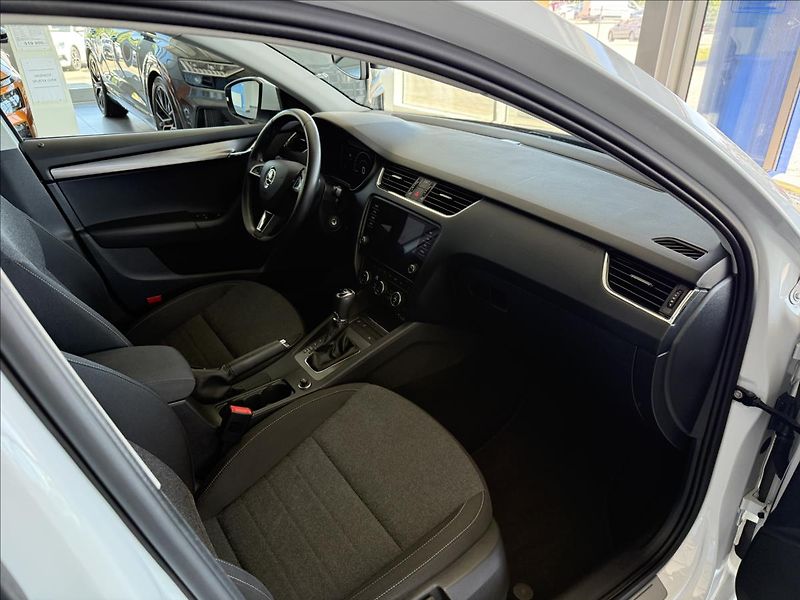 Škoda Octavia 2,0   TDI 110kW,DSG,SOLEIL,1.M - fotka 8 z 28