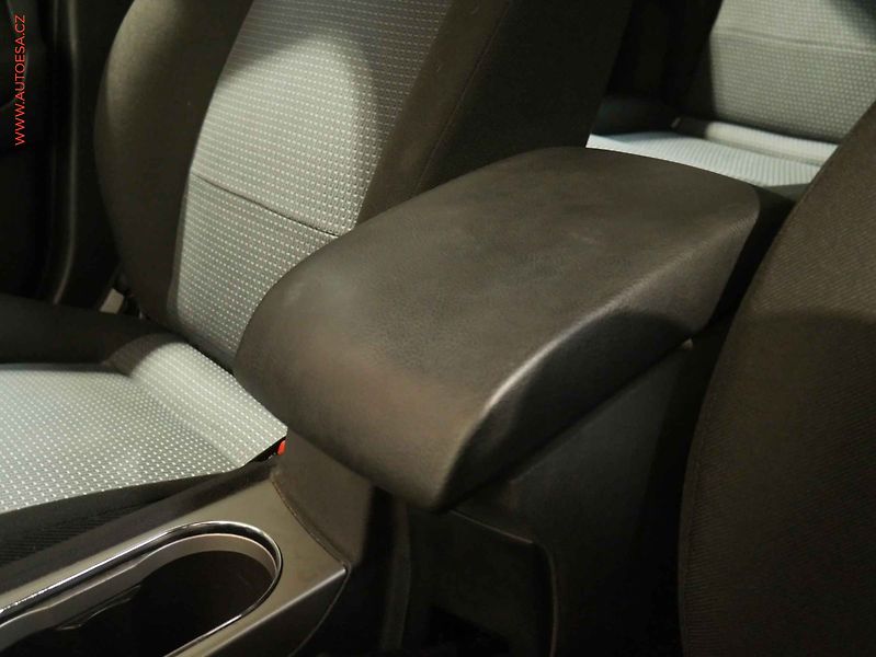 Ford Mondeo (2007) 2.0 TDCI, AC, STK9/28 - fotka 17 z 19