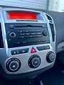 Kia Ceed (2008) 1.6 CRDi (ED)  RODINNÉ KOMBI - náhled 20