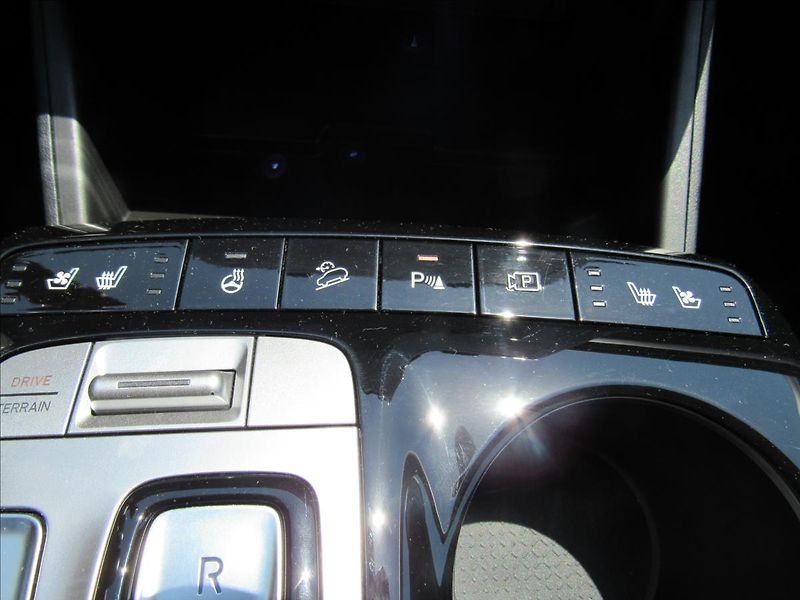 Hyundai Tucson 1,6 T GDI Mild Hybrid AWD AUT - fotka 19 z 37