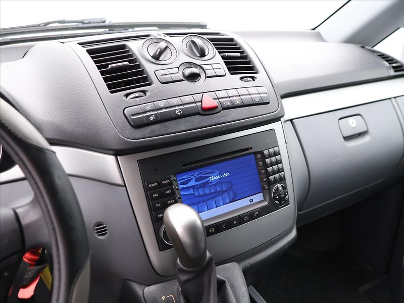 Mercedes-Benz Viano 2,2 CDI 110kW Aut. L CZ 7-Míst - fotka 20 z 32