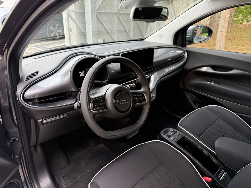 Fiat 500 Icon Plus 42kWh  REZERVACE - fotka 12 z 34