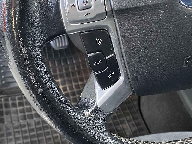 Ford Mondeo (2008) 2.2 TDCi, autoAC - fotka 14 z 20