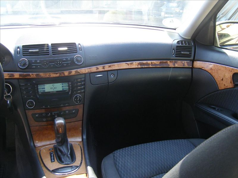 Mercedes-Benz Třídy E 2,2   SLEVA - fotka 18 z 26