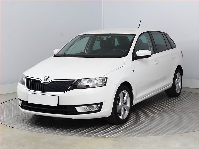 Škoda Rapid (2015) Spaceback 1.2 TSI, Tempomat - fotka 2 z 17
