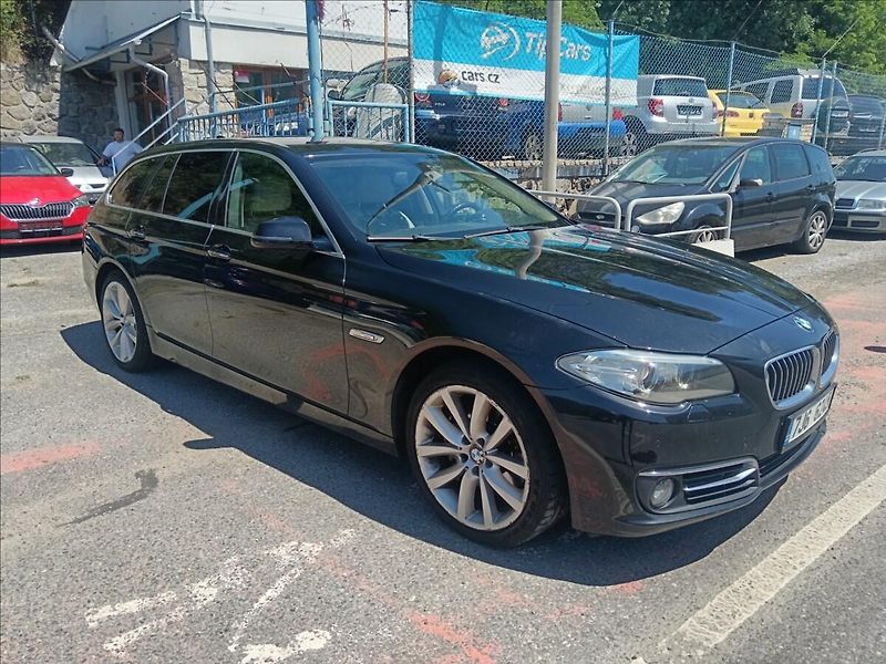 BMW Řada 5 2,0 525D Xdrive - fotka 16 z 24