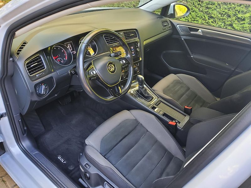 Volkswagen Golf (2018) 1.5TSI 96kW DSG 1maj ČR LED - fotka 7 z 27