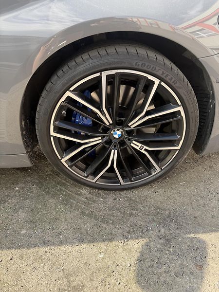 BMW Řada 5 (2022) BMW 540i xDrive Touring Mpaket - fotka 19 z 19