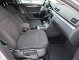 Volkswagen Passat (2012) 2.0 TDI, Automat, Navi - náhled 9
