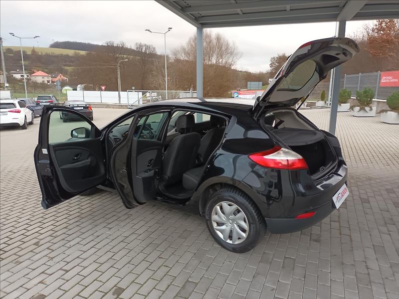 Renault Mégane 1,6 16V,81KW,KLIMA,PARKING,KOL - fotka 10 z 39