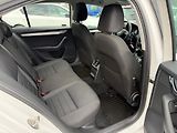 Škoda Octavia 1.6 TDI AMBITION - náhled 11
