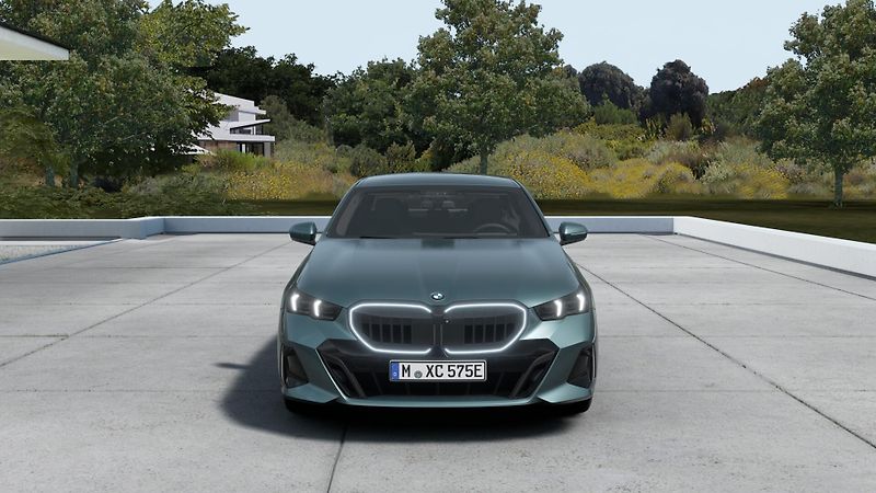 BMW Řada 5 530e xDrive (POUZE DO 30.09.) - fotka 3 z 13