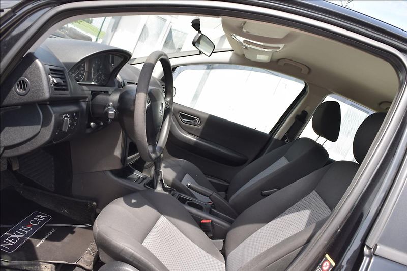 Mercedes-Benz Třídy A 1,5 i 70KW KLIMA BEZ KOROZE! - fotka 15 z 44