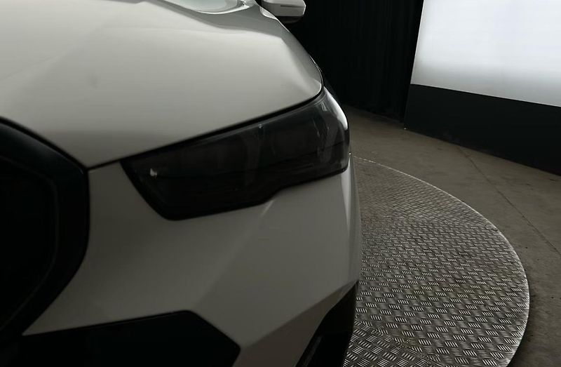 BMW i5 eDrive40 Touring M Kam Tažné - fotka 11 z 26