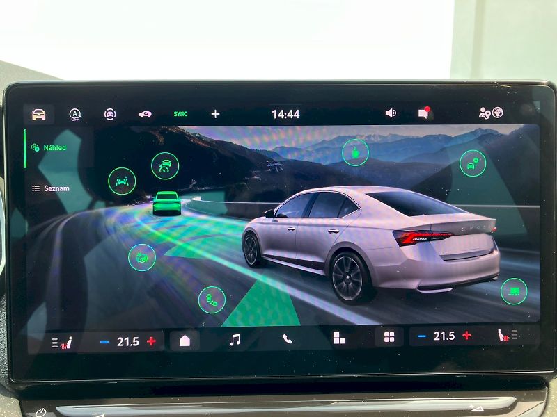 Škoda Octavia (2024) TOP SELEC TD 110/2.0 A7F - fotka 19 z 32