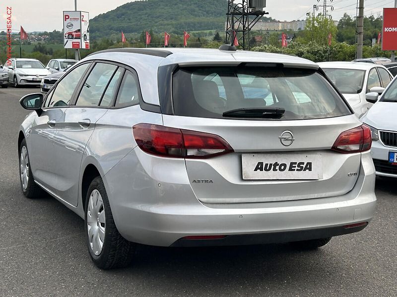 Opel Astra (2017) 1.6CDTI, ČR, servis.kniha - fotka 5 z 14