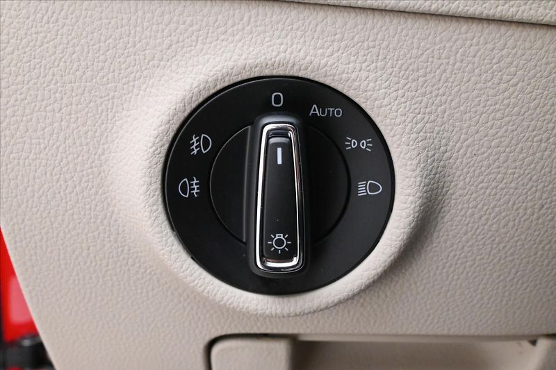 Škoda Superb 2,0 TDI 147 kW L&K DSG Záruka - fotka 27 z 32