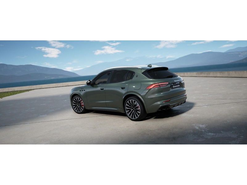 Maserati Grecale (2026) 2.0 T Hybrid Q4 (4x4) 330k AT8 - fotka 2 z 6