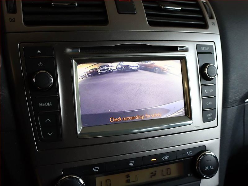 Toyota Avensis (2012) 1.8 Valvematic, Automat - fotka 15 z 18