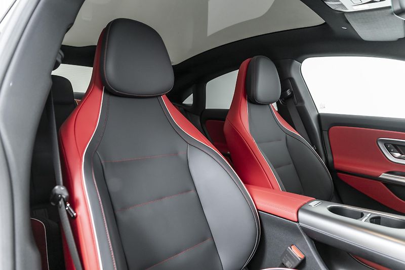 Mercedes-Benz CLA 220 AMG*4MATI*Superscreen*Pano - fotka 18 z 38